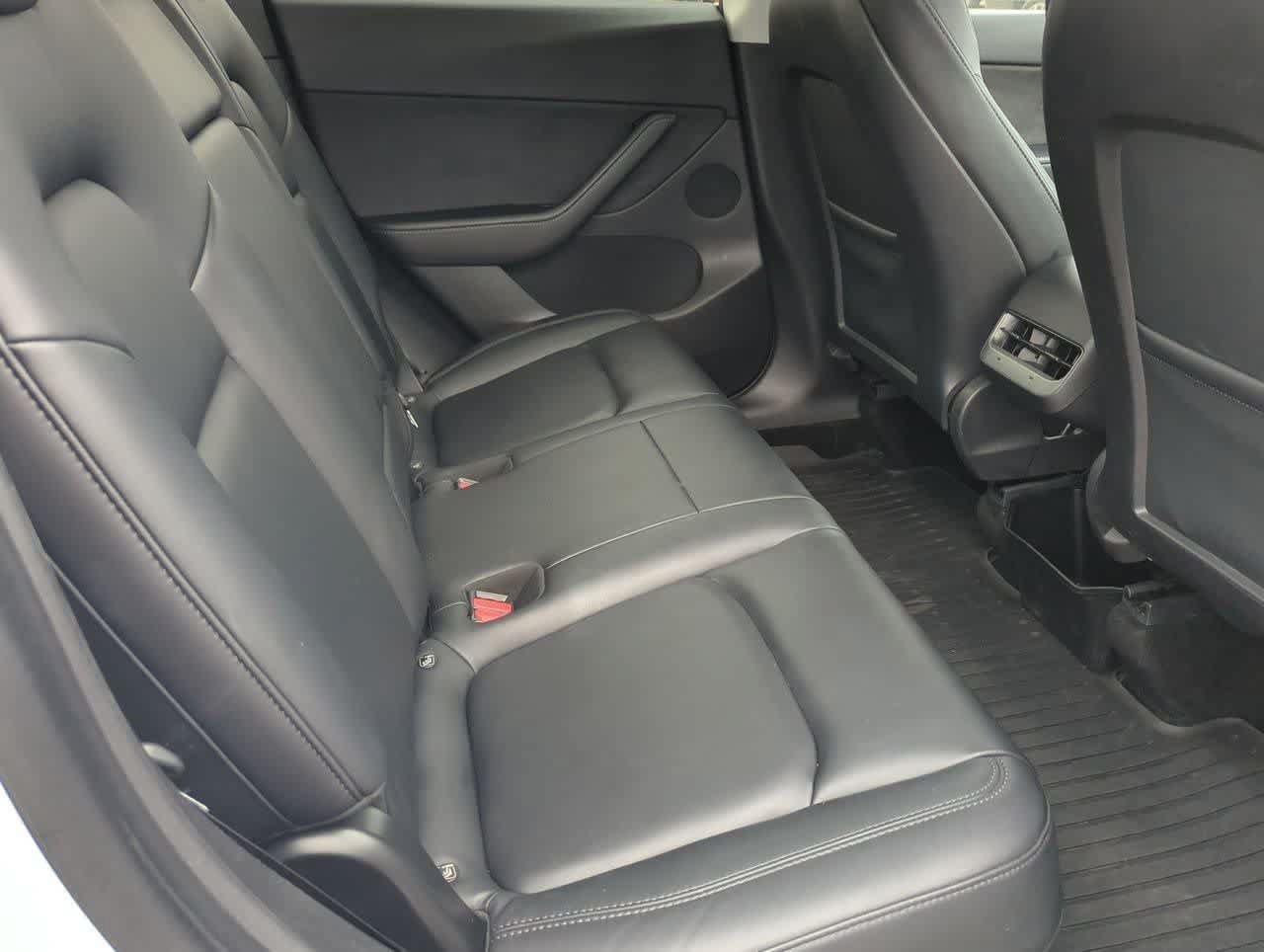 Used 2021 Tesla Model Y Long Range AWD/4WD image 19