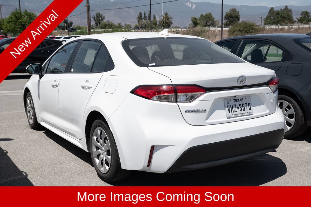 Used 2024 Toyota Corolla LE FWD image 5