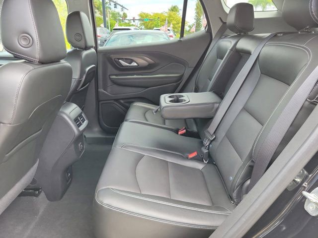 Used 2022 GMC Terrain SLT w/ Elevation Edition image 8