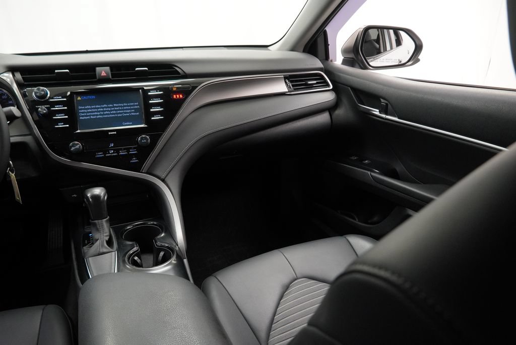 Used 2020 Toyota Camry SE FWD image 27