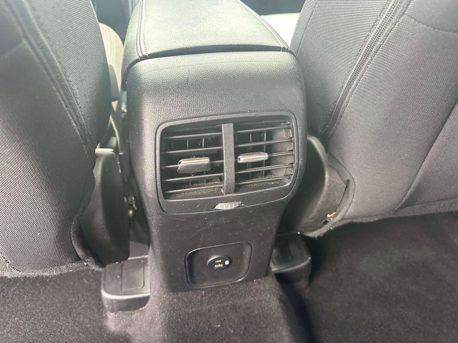 Used 2022 Ford Escape SE w/ Cold Weather Package image 10