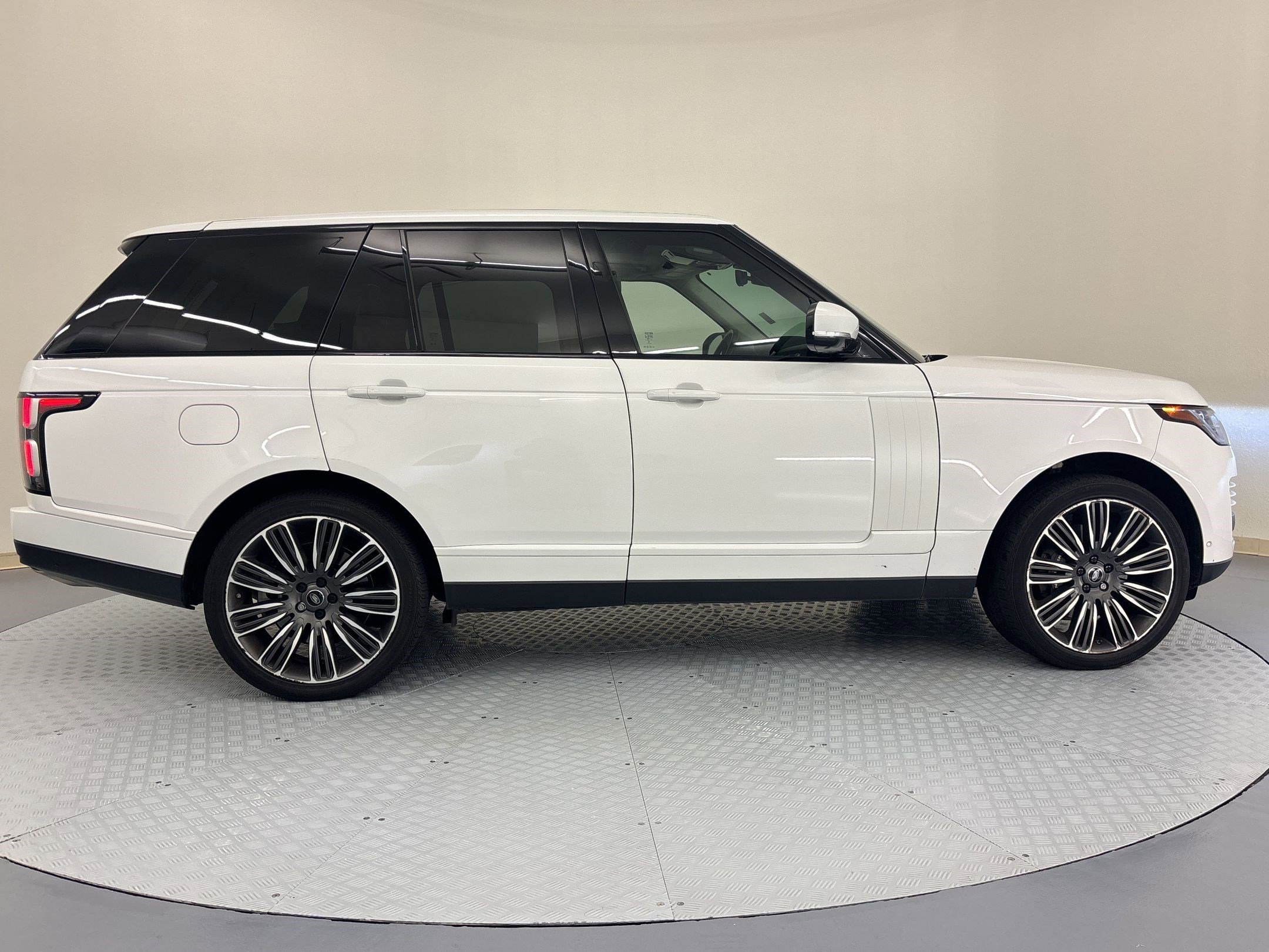 Used 2020 Land Rover Range Rover HSE AWD/4WD image 24