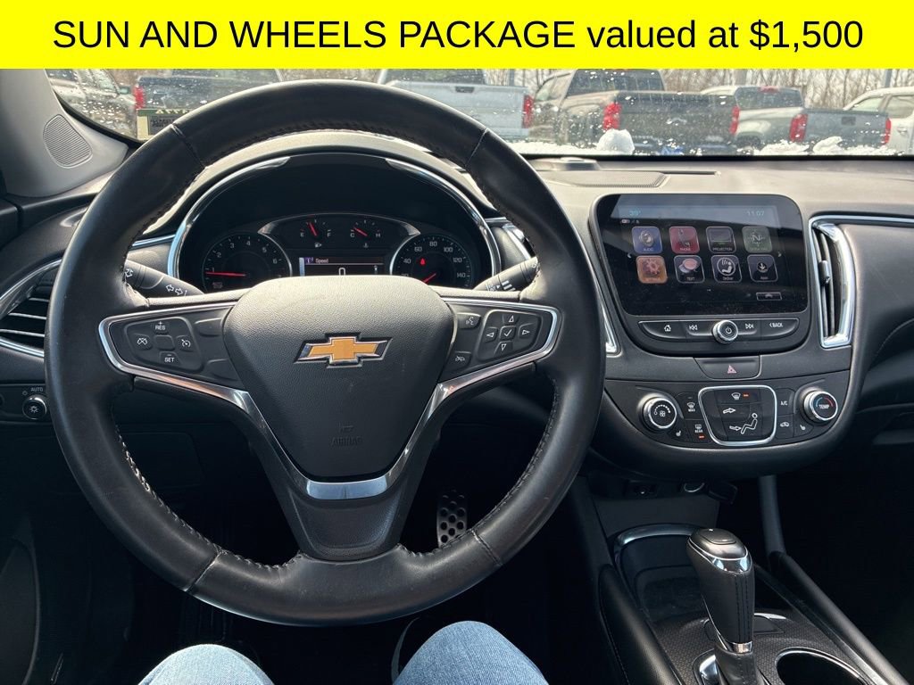 Used 2017 Chevrolet Malibu LT w/ Leather Package image 4