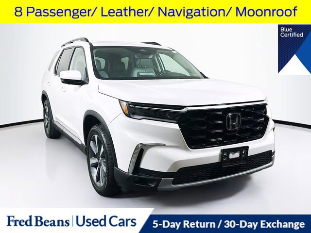 Used 2025 Honda Pilot Elite image 1