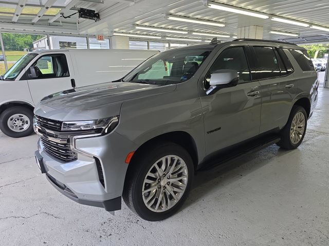 Used 2023 Chevrolet Tahoe RST w/ Luxury Package AWD/4WD image 2