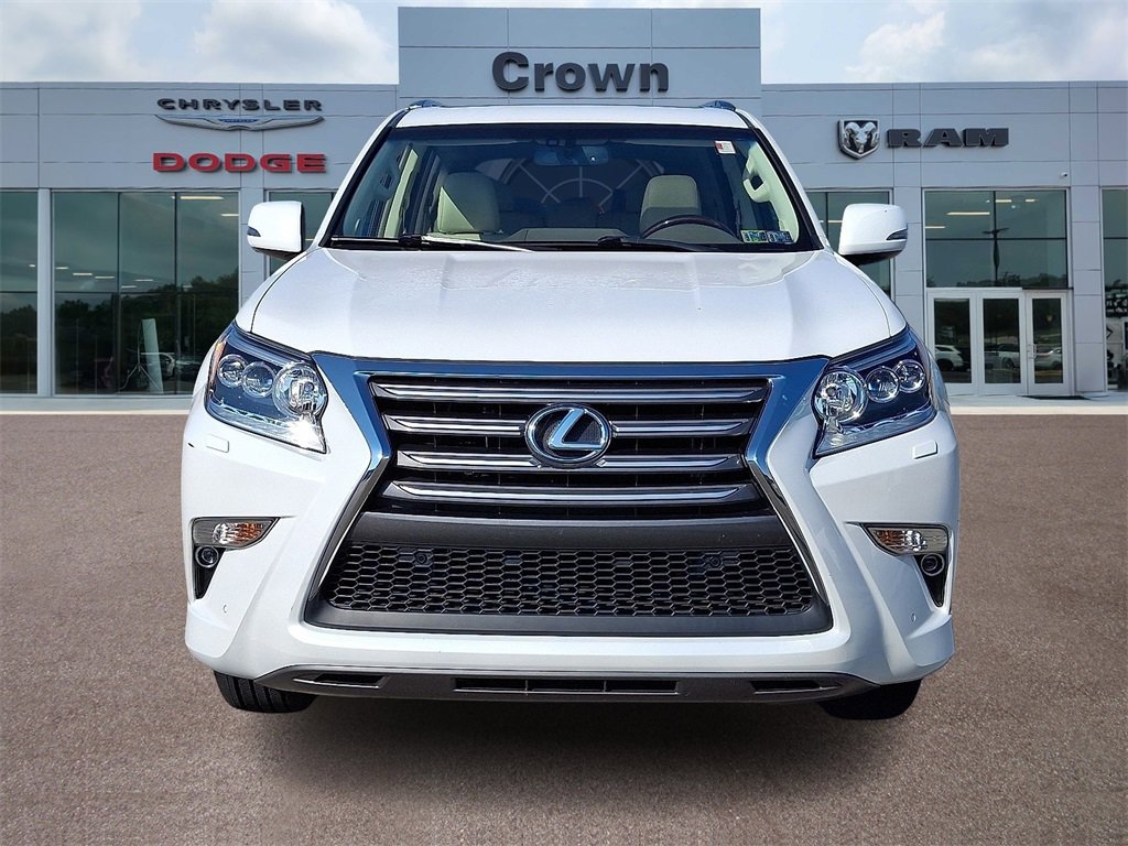 Used 2019 Lexus GX 460 image 2