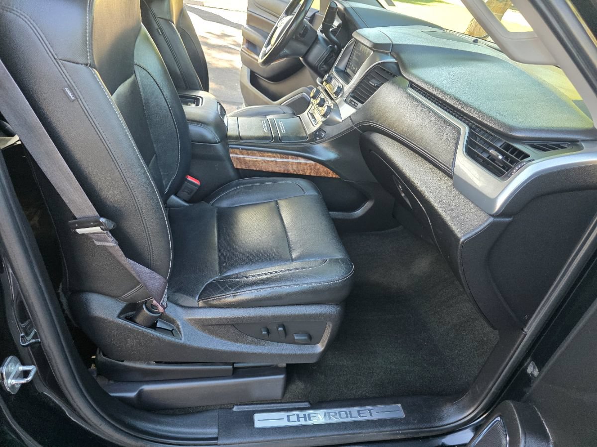 Used 2017 Chevrolet Tahoe Premier AWD/4WD image 36