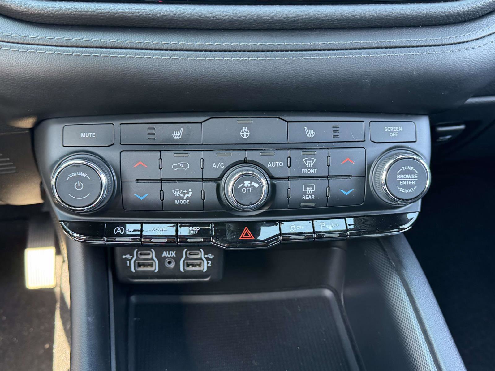 Used 2022 Dodge Durango GT image 25