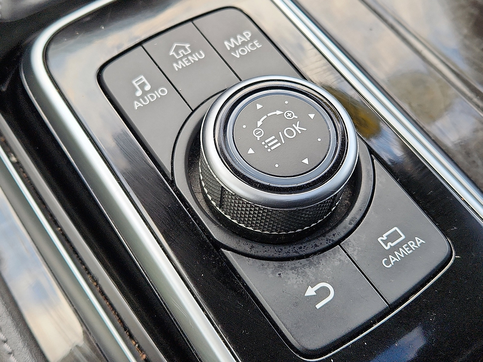 Used 2024 INFINITI QX80 Luxe image 23