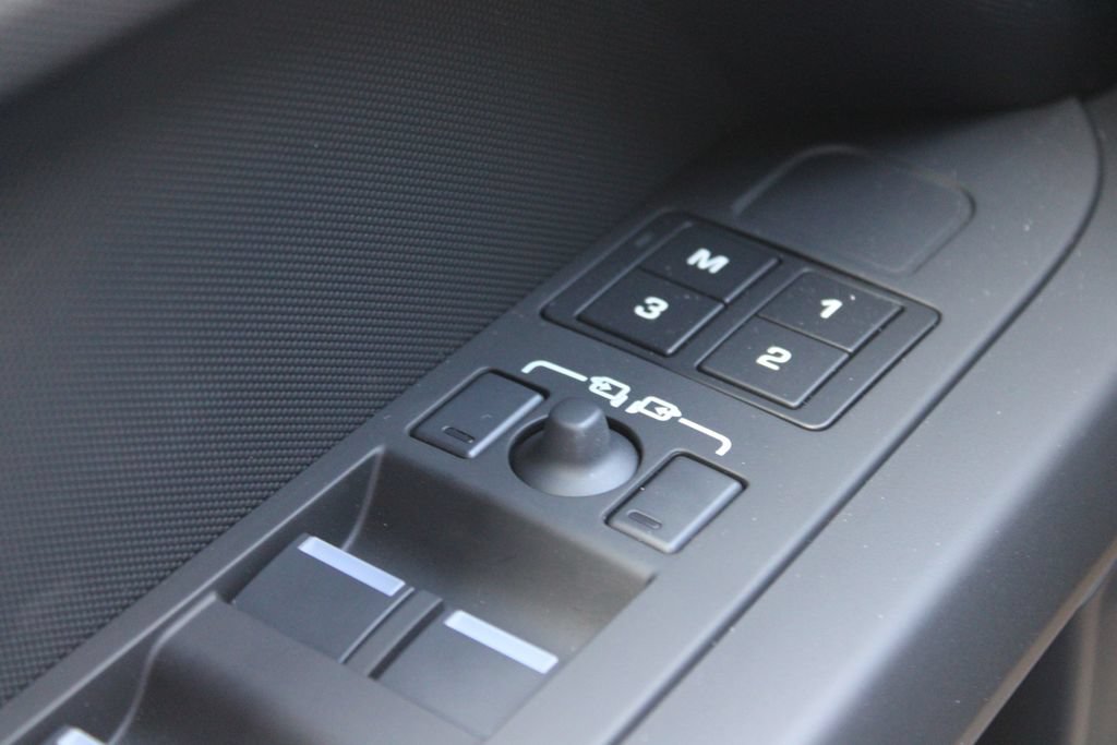 New 2026 Land Rover Defender 110 S AWD/4WD image 18