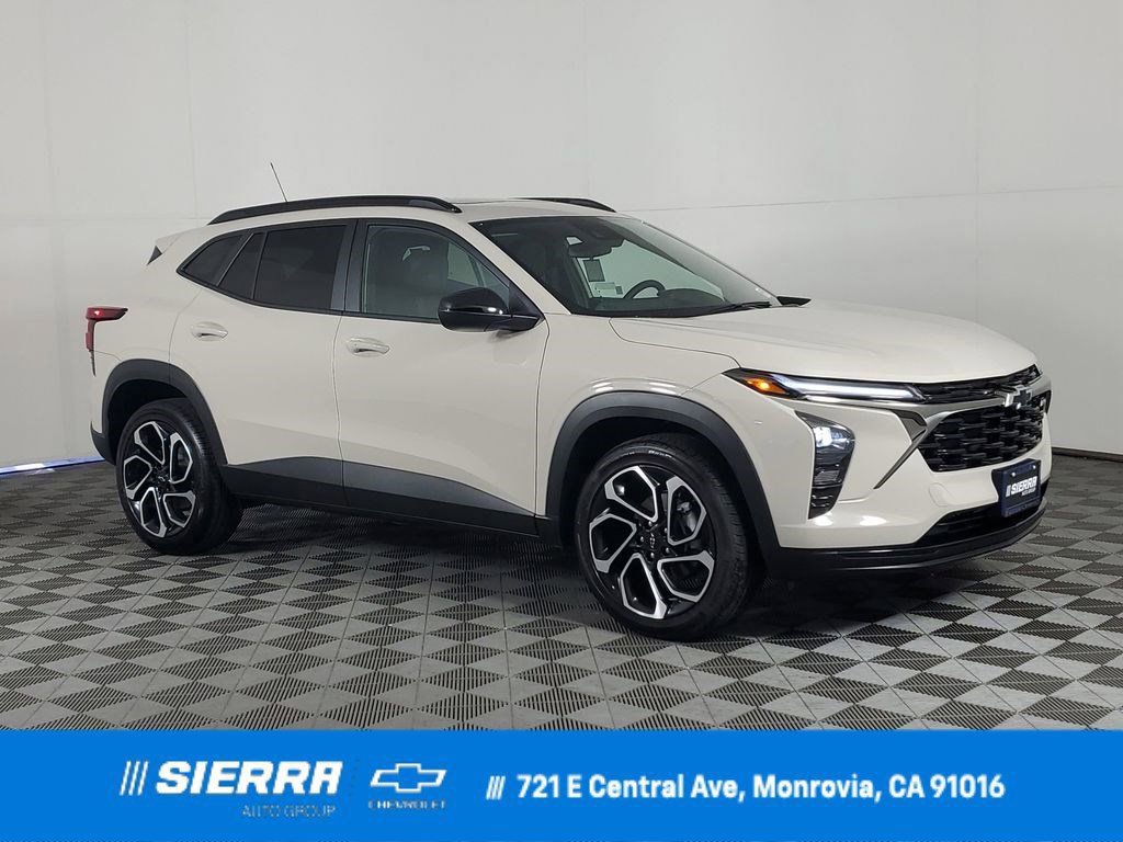 New 2026 Chevrolet Trax RS w/ Sunroof Package