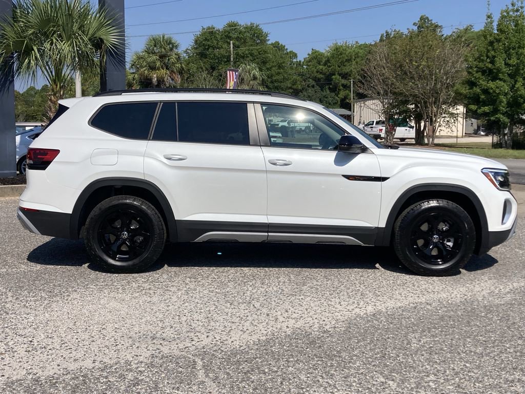 New 2026 Volkswagen Atlas Peak Edition image 8