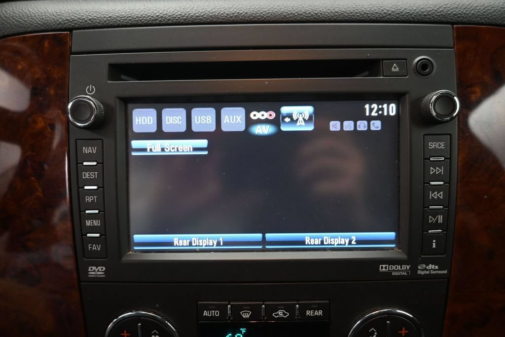 Used 2014 Chevrolet Suburban LTZ AWD/4WD image 17