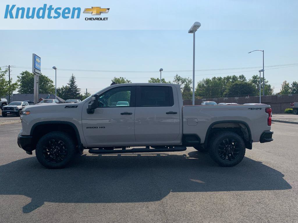 New 2026 Chevrolet Silverado 2500 Custom w/ Custom Blackout Package AWD/4WD image 4