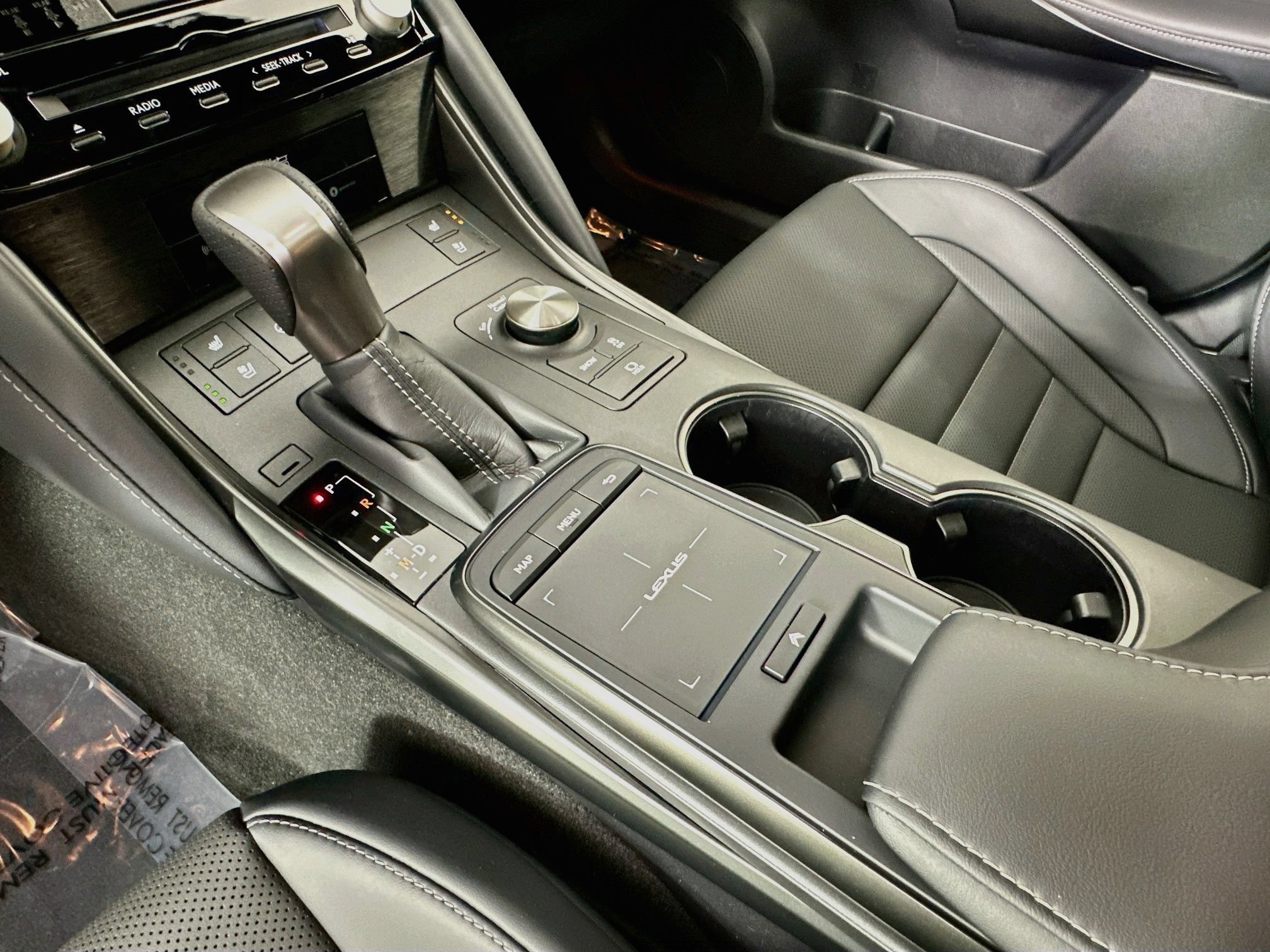 Used 2025 Lexus IS 500 w/ Accessory Package 2 RWD image 14