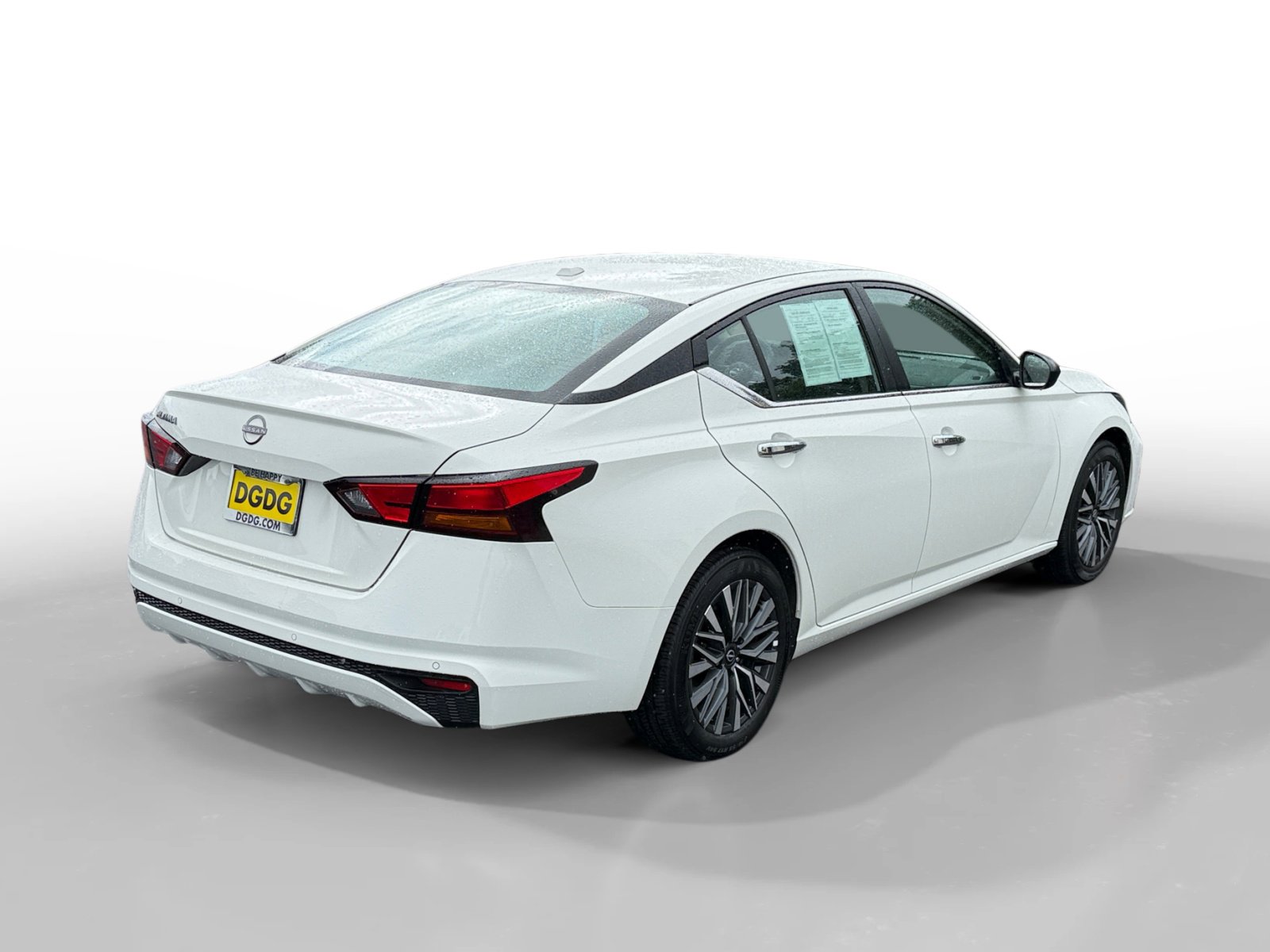 Used 2025 Nissan Altima 2.5 SV FWD image 5