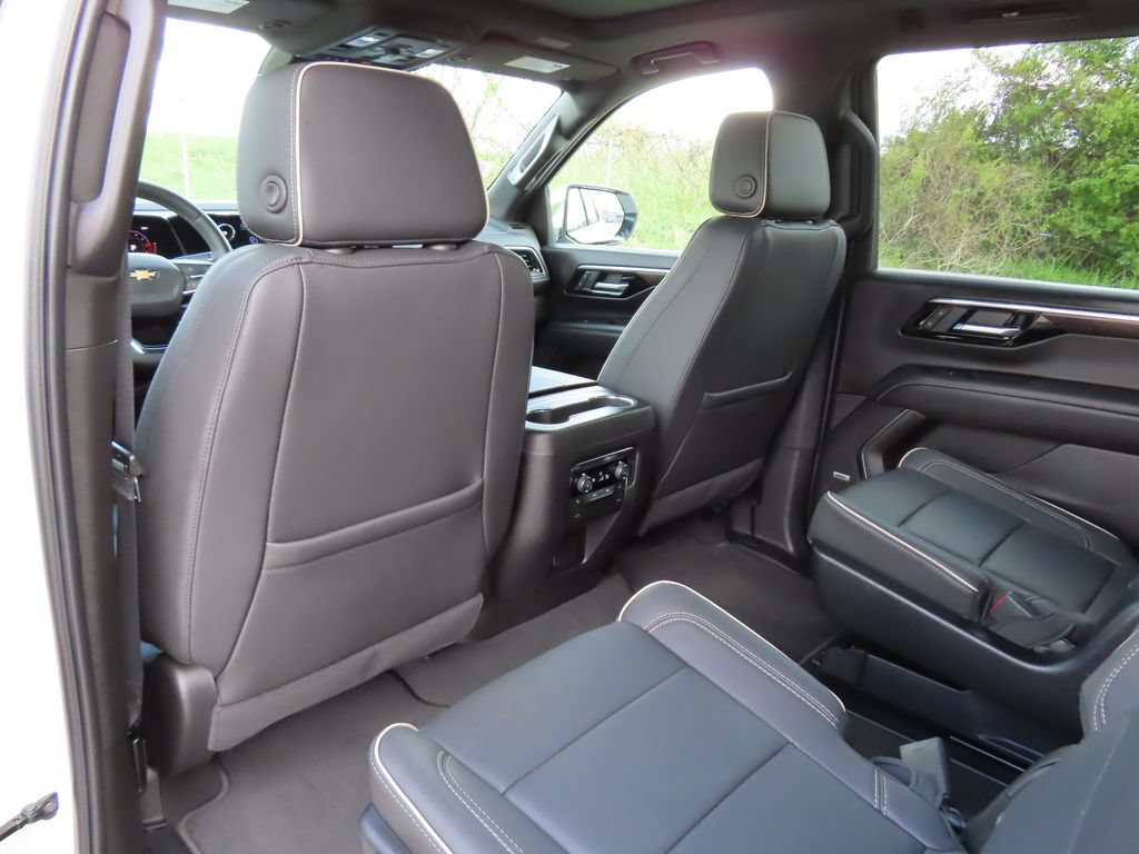 Certified 2025 Chevrolet Tahoe Premier w/ Sun And Tow Package AWD/4WD image 27