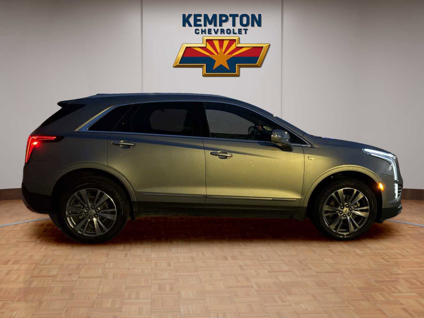 Used 2025 Cadillac XT5 Premium Luxury image 7