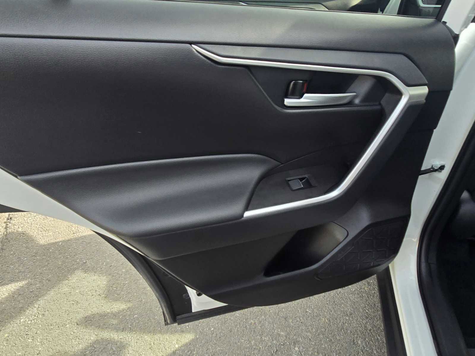 Used 2025 Toyota RAV4 XLE w/ Weather Package image 18