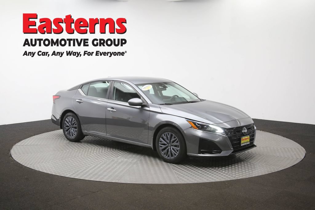 Used 2023 Nissan Altima 2.5 SV FWD image 48