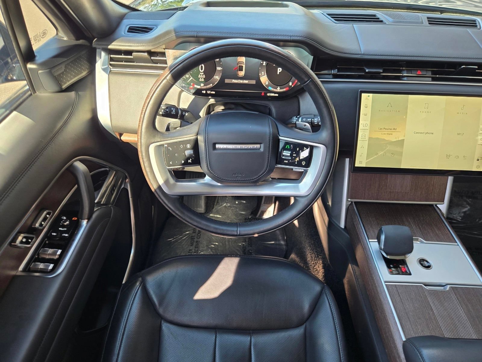 Used 2024 Land Rover Range Rover Long Wheelbase Autobiography AWD/4WD image 15