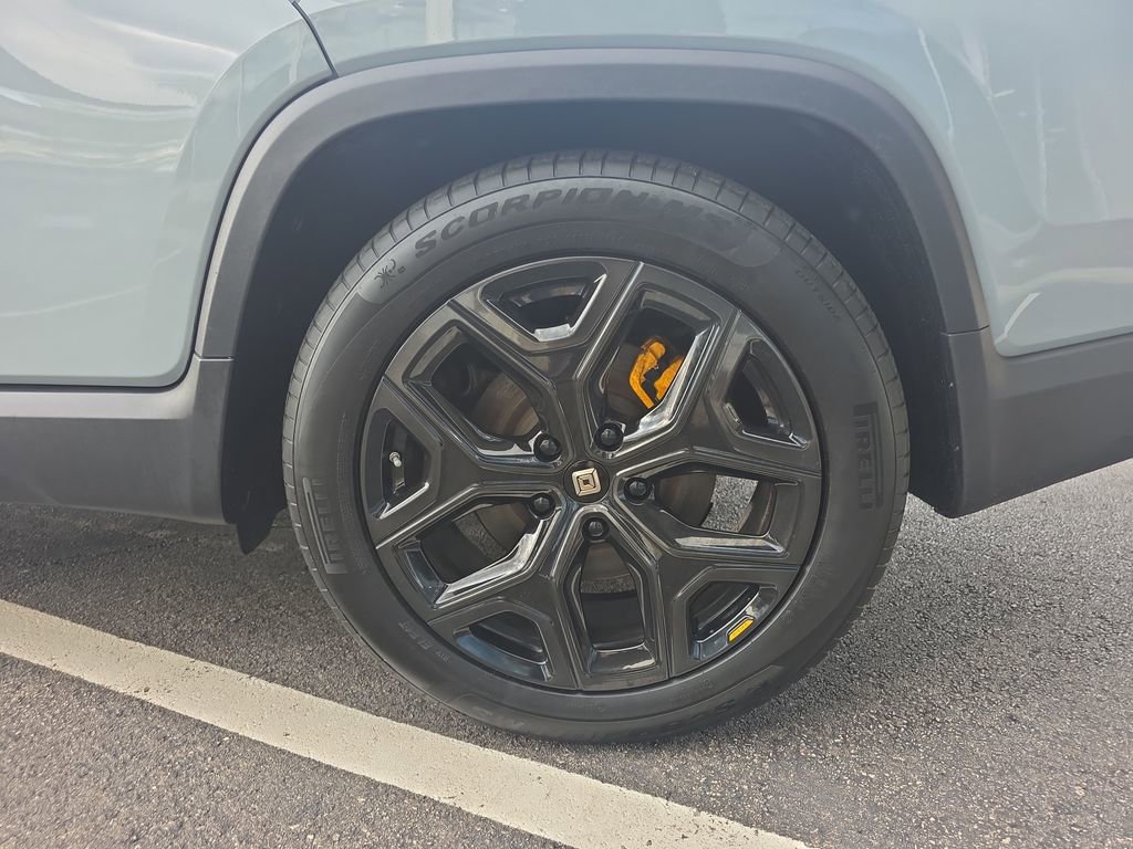 Used 2022 Rivian R1T Adventure AWD/4WD image 15