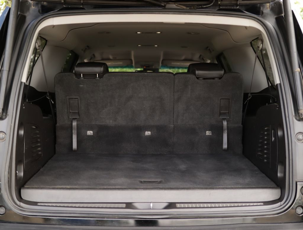 Used 2015 Chevrolet Suburban LT AWD/4WD image 32