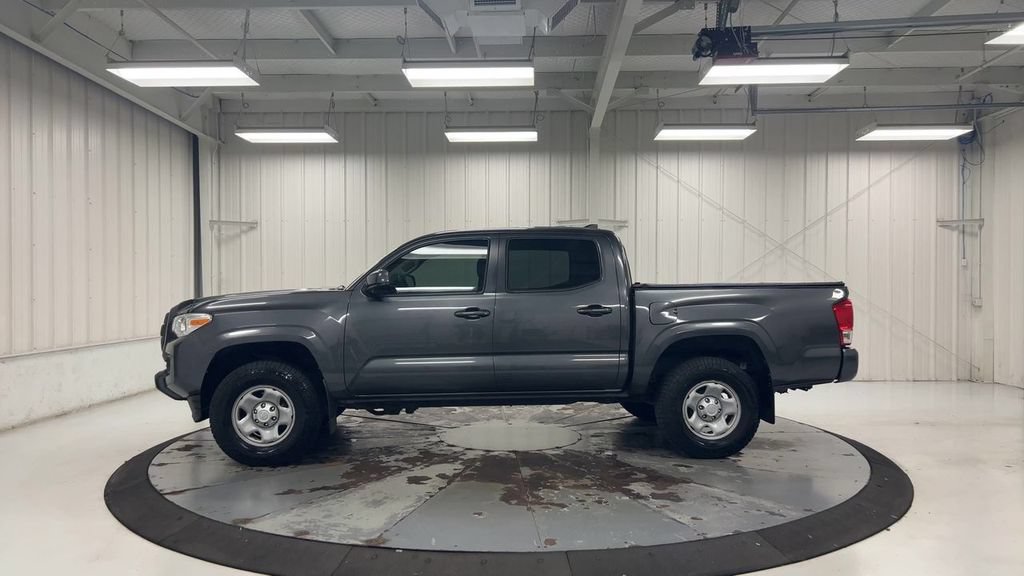 Used 2017 Toyota Tacoma SR w/ Tow Package AWD/4WD image 5