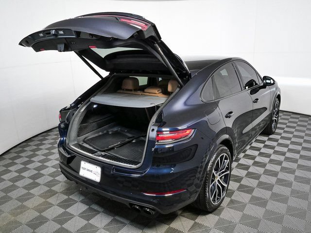 Certified 2023 Porsche Cayenne S AWD/4WD image 31