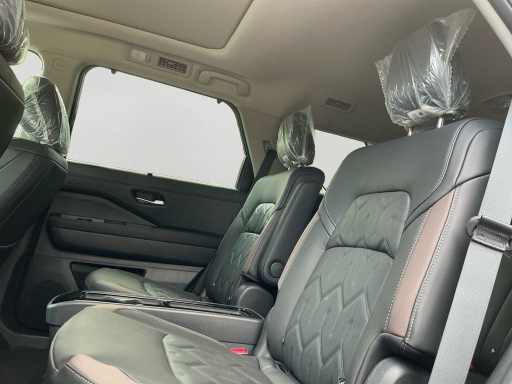 New 2026 Nissan Pathfinder Platinum AWD/4WD image 15