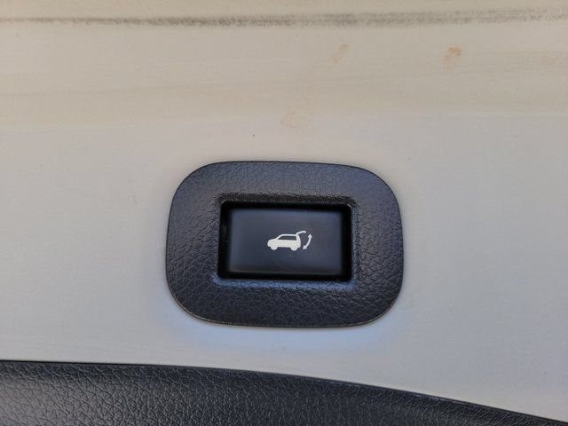 Used 2018 Nissan Rogue SL w/ Premium Package FWD image 7