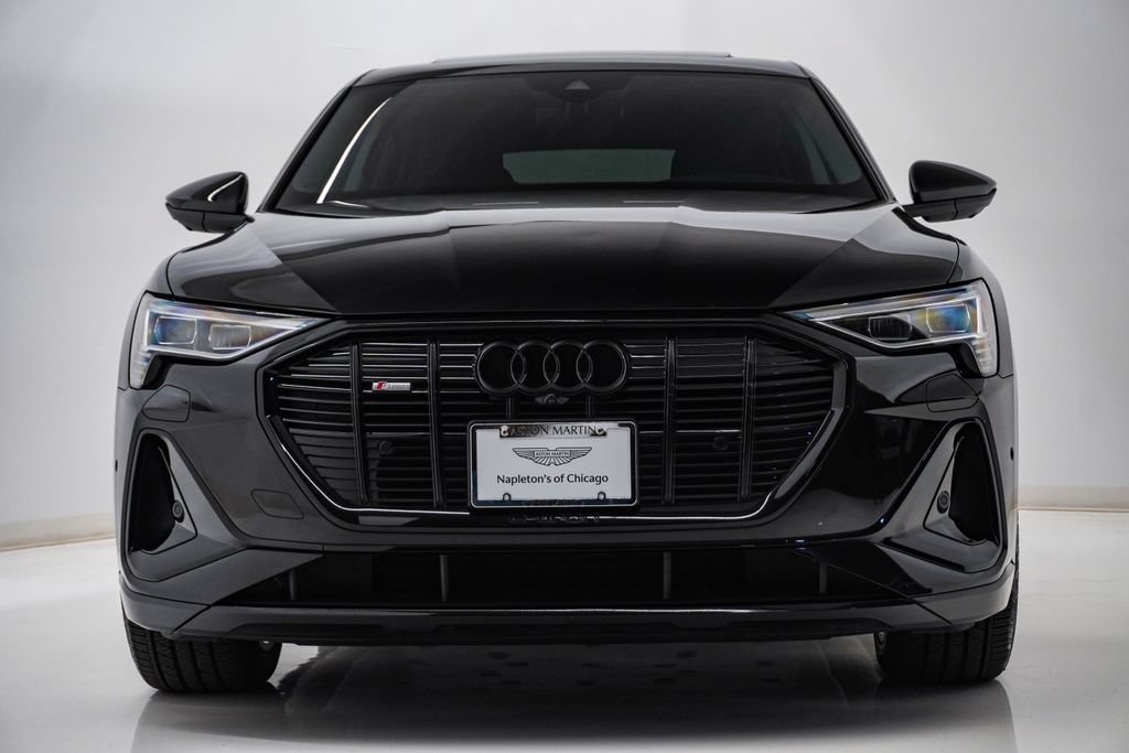 Used 2022 Audi e-tron Premium Plus w/ Premium Plus Package AWD/4WD image 5