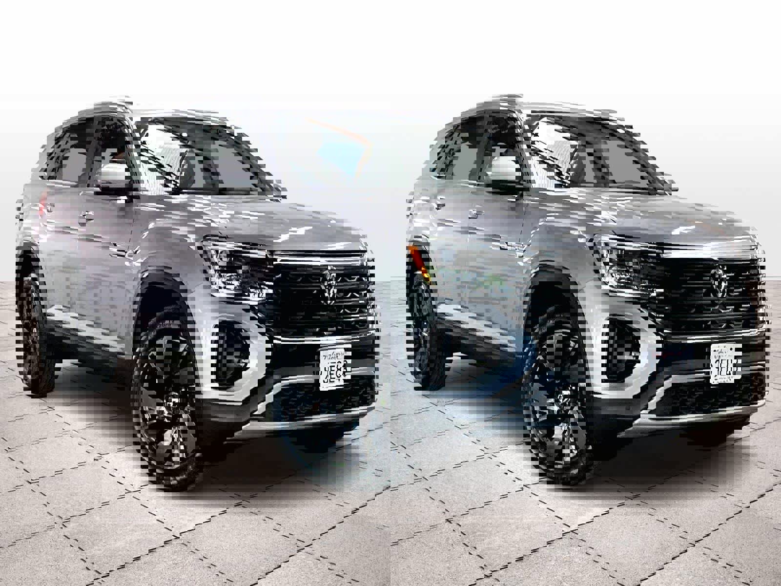 Used 2024 Volkswagen Atlas Cross Sport SE w/ Panoramic Sunroof Package image 2