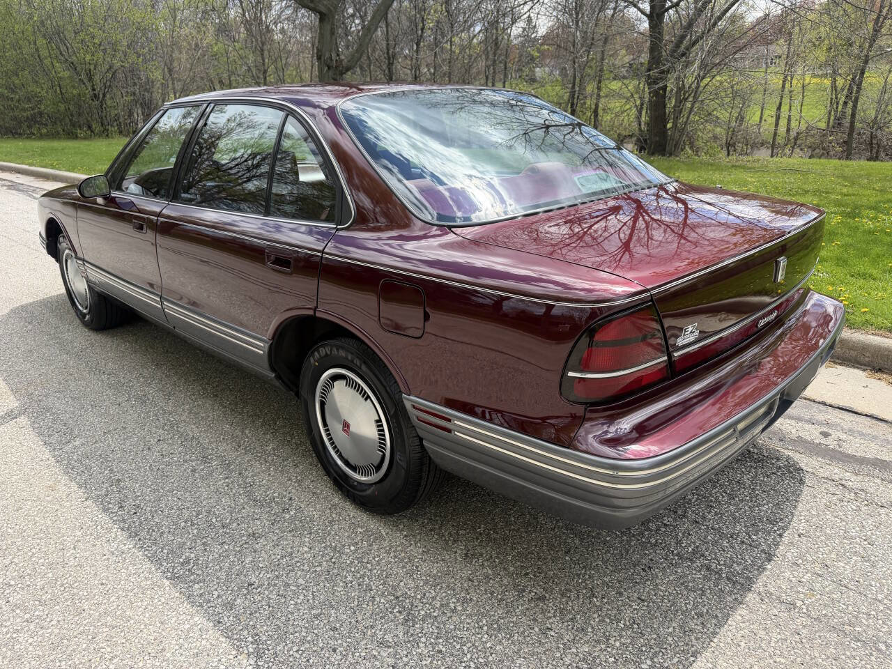 Used 1992 Oldsmobile 88 Royale LS FWD image 3