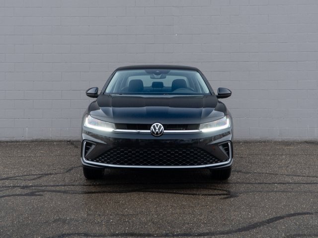 New 2026 Volkswagen Jetta SE image 2