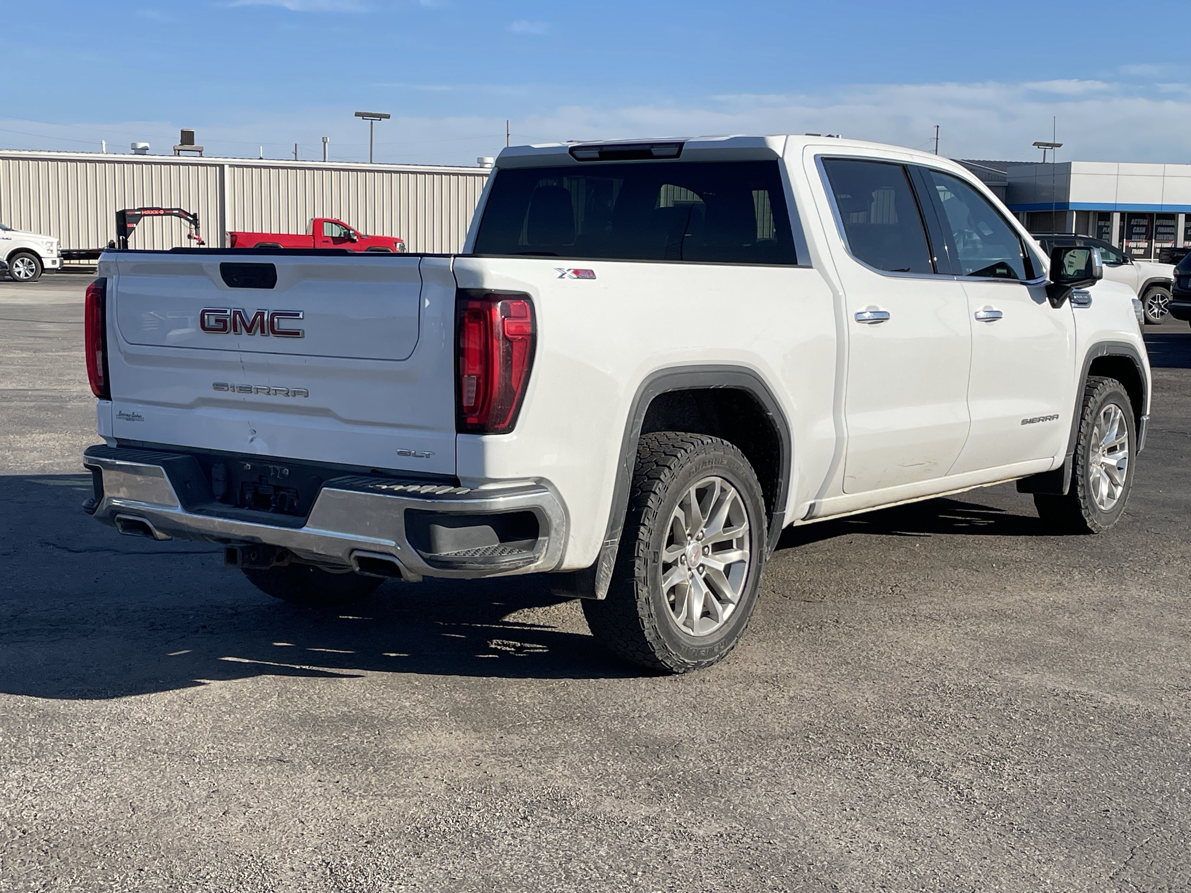 Used 2019 GMC Sierra 1500 SLT w/ X31 Off-Road Package AWD/4WD image 4