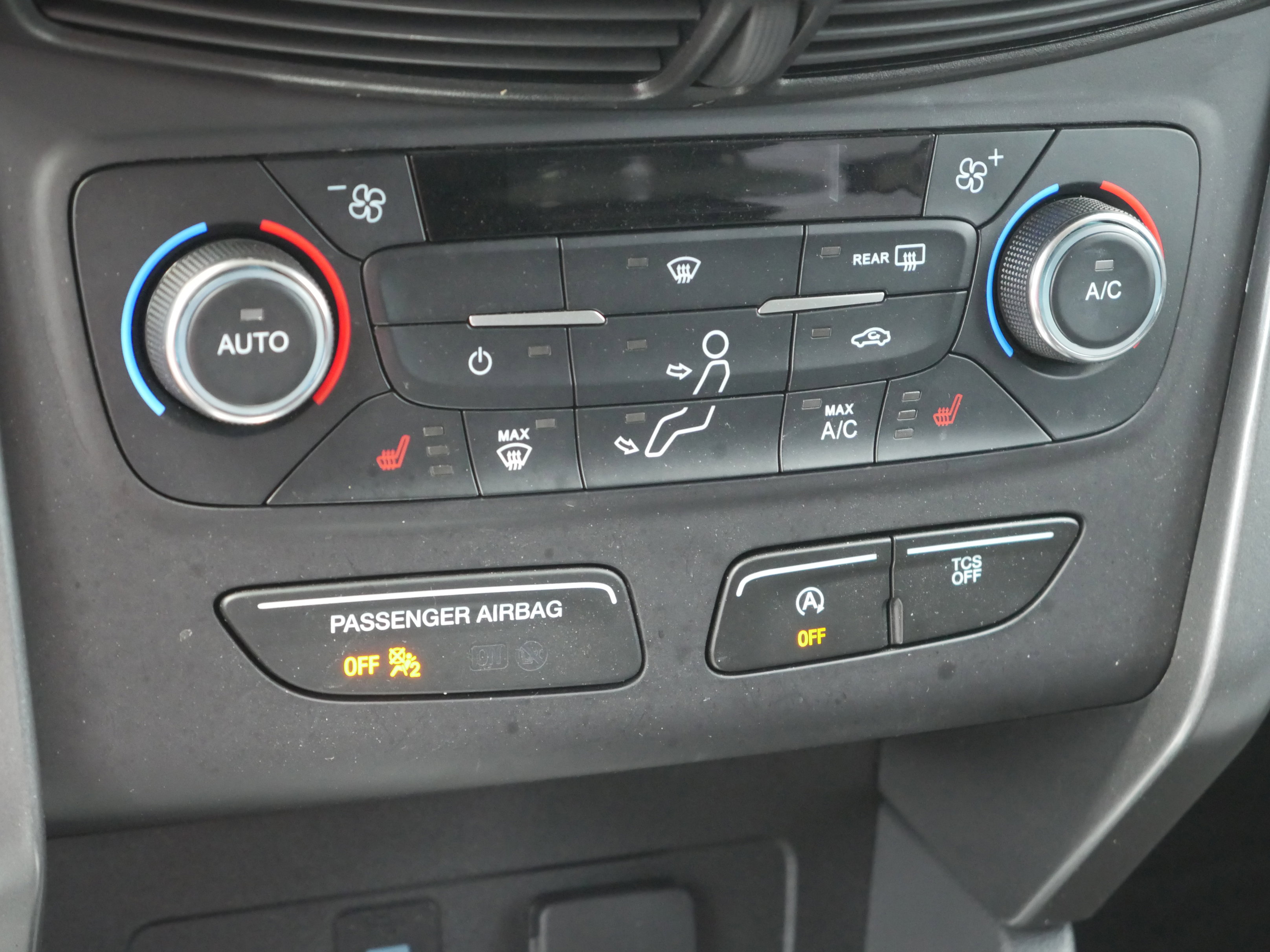 Used 2017 Ford Escape SE image 13