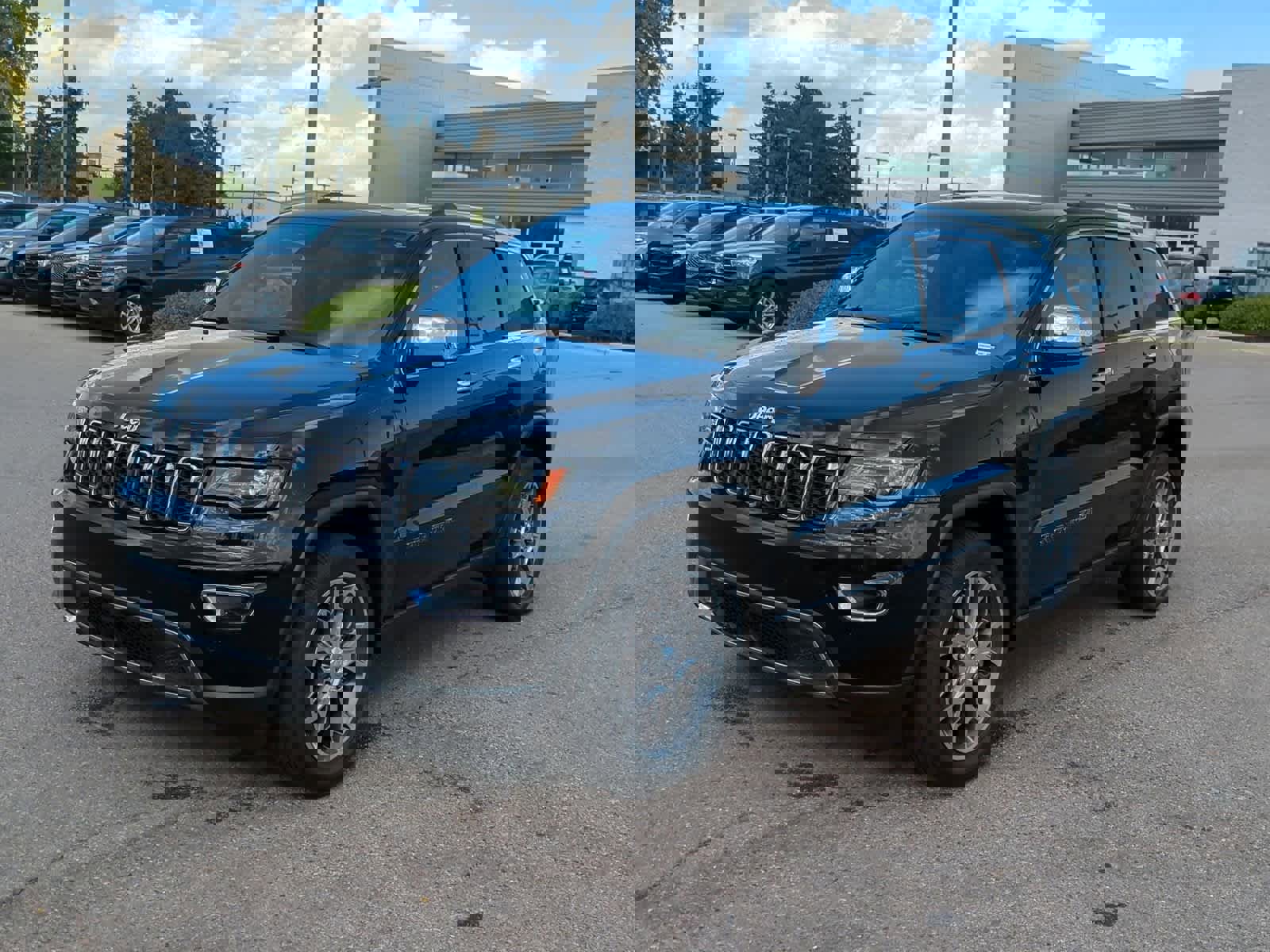 Used 2022 Jeep Grand Cherokee Limited w/ Tech Group image 4