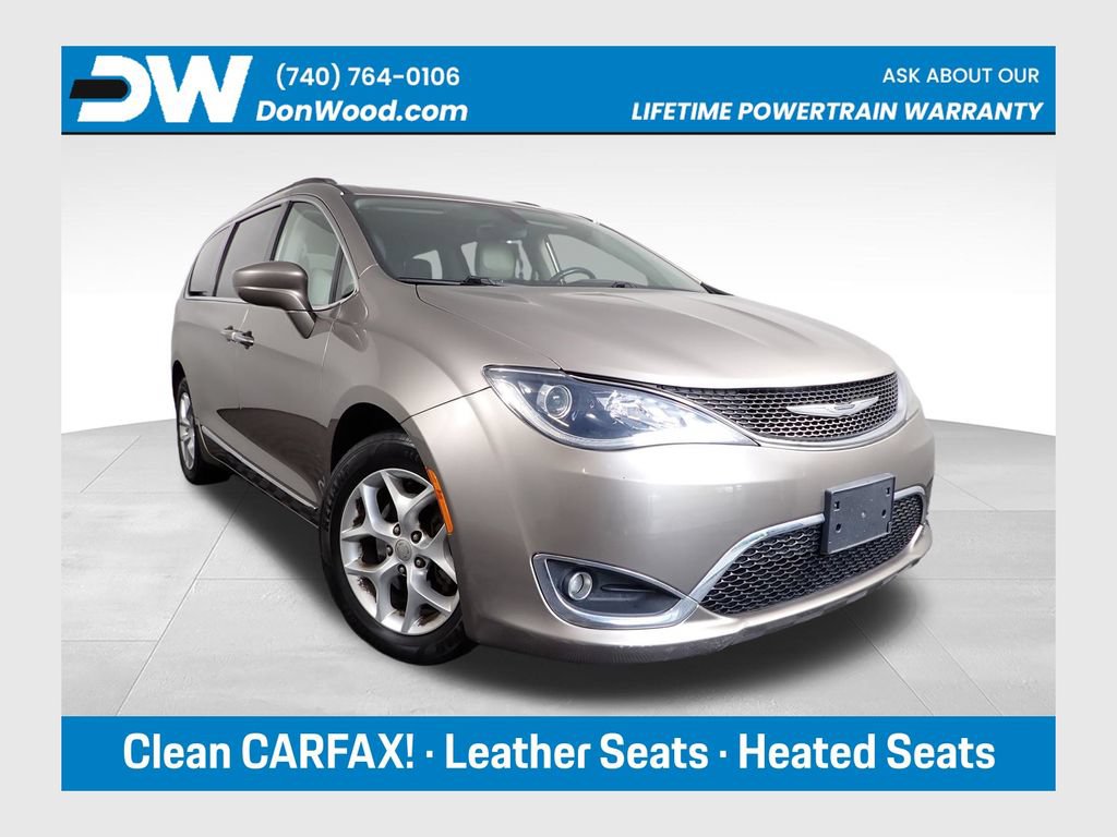 Used 2017 Chrysler Pacifica Touring-L w/ Tire & Wheel Group FWD image 1