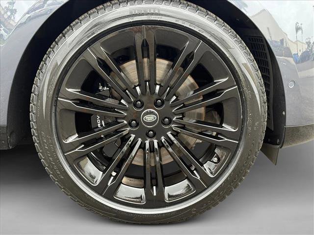 Used 2024 Land Rover Range Rover SE image 24