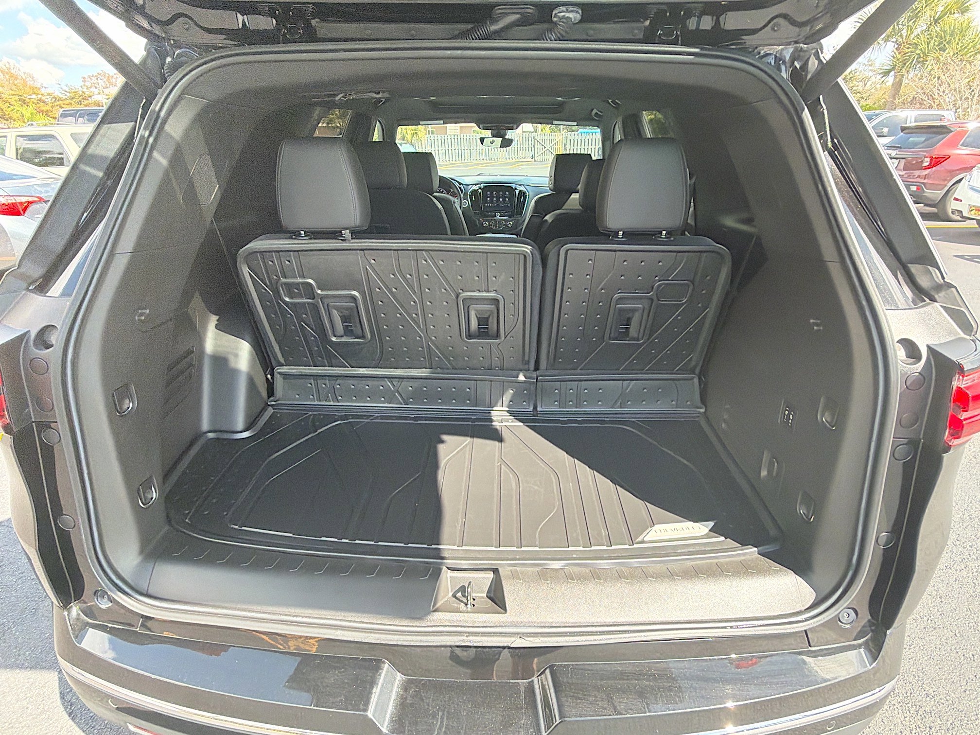 Used 2023 Chevrolet Traverse High Country image 13