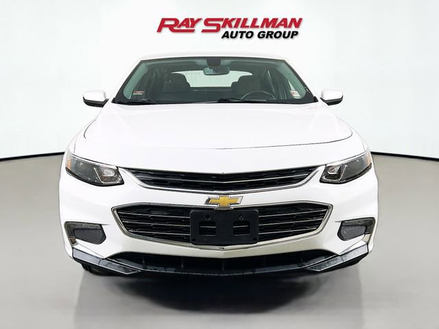 Used 2017 Chevrolet Malibu LT FWD image 2