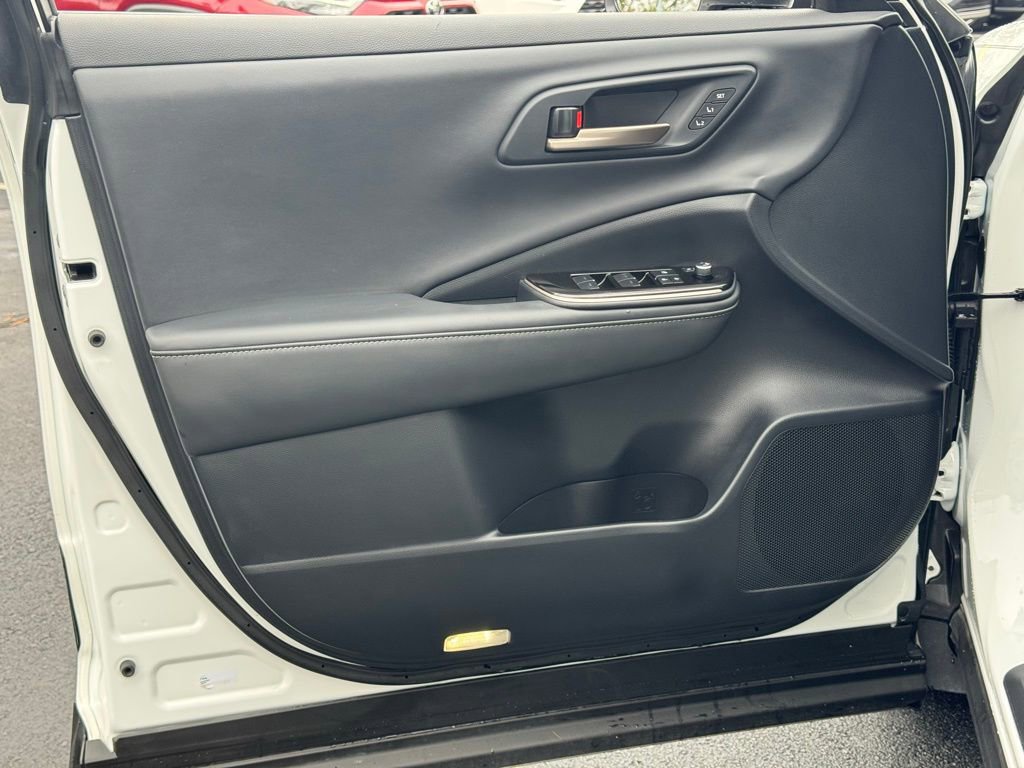 Certified 2025 Toyota Crown Limited image 24