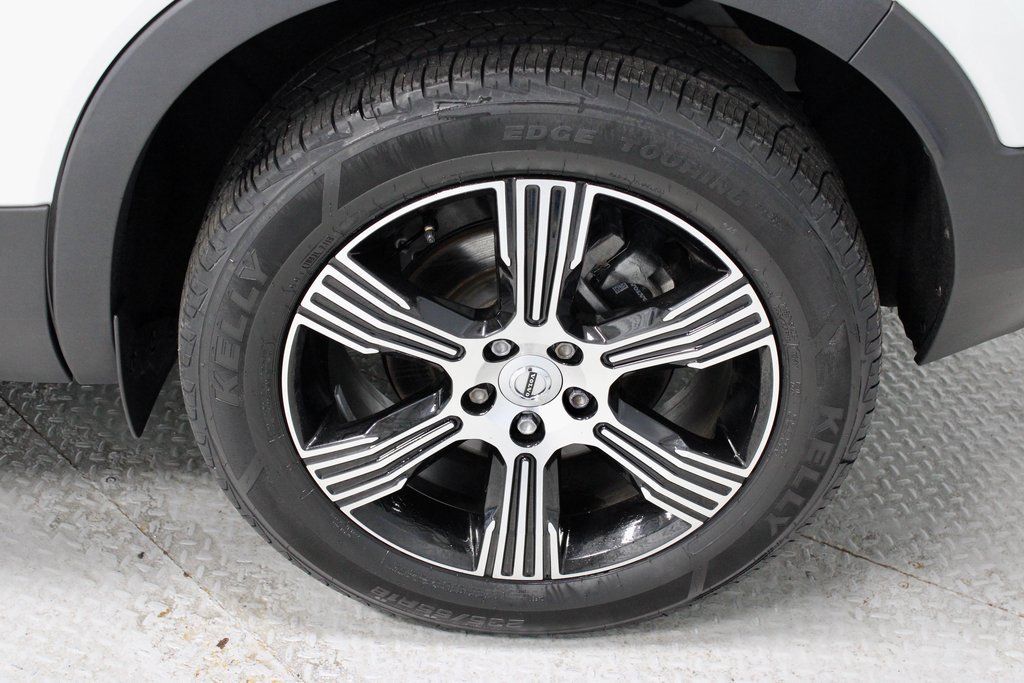 Used 2022 Volvo XC40 T5 Inscription image 20