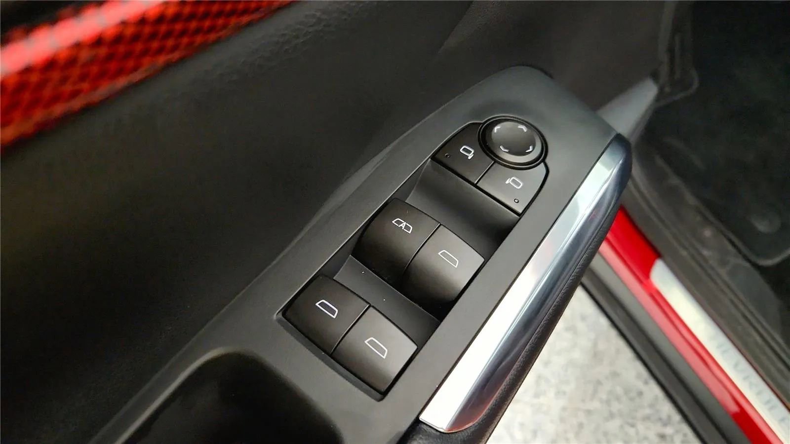 New 2026 Chevrolet Traverse Z71 w/ Driver Confidence Package image 30