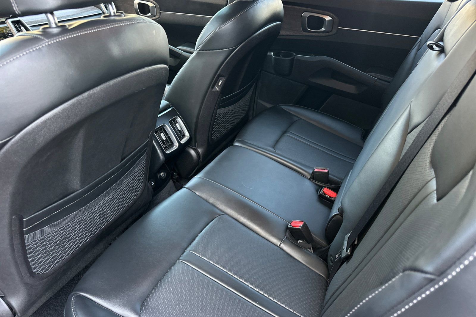 Used 2022 Kia Sorento S image 11