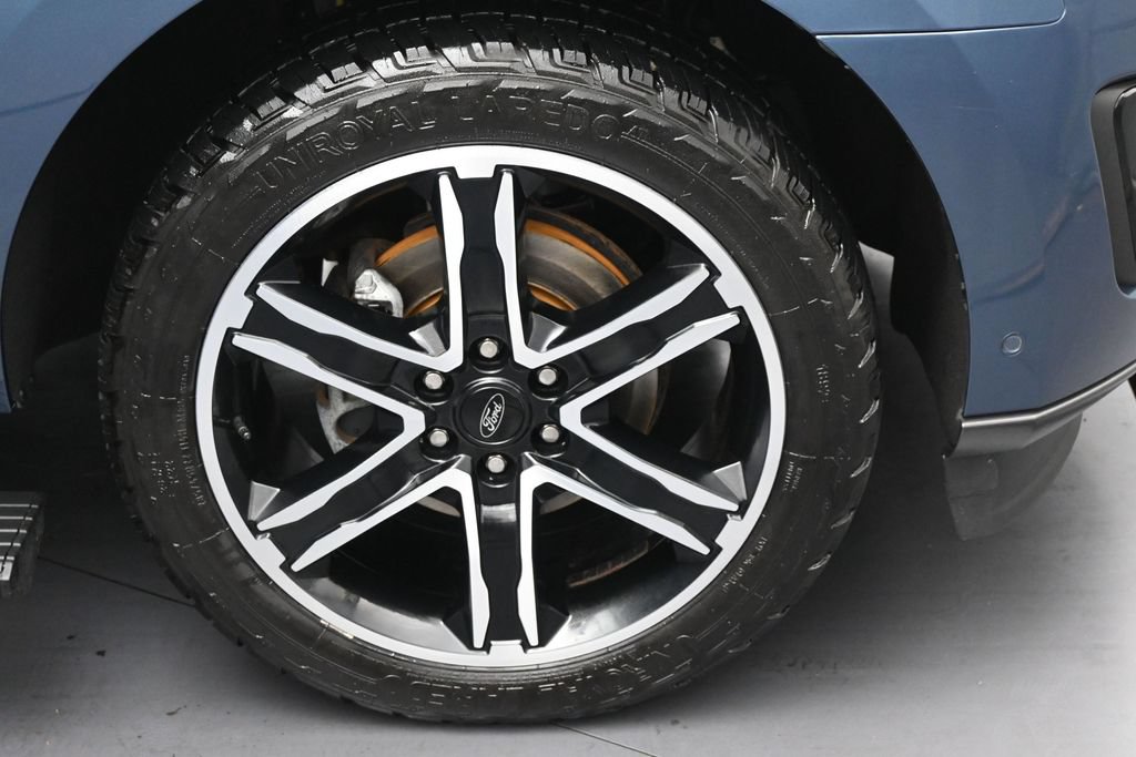 Used 2019 Ford Expedition Max Limited w/ Equipment Group 303A AWD/4WD image 12