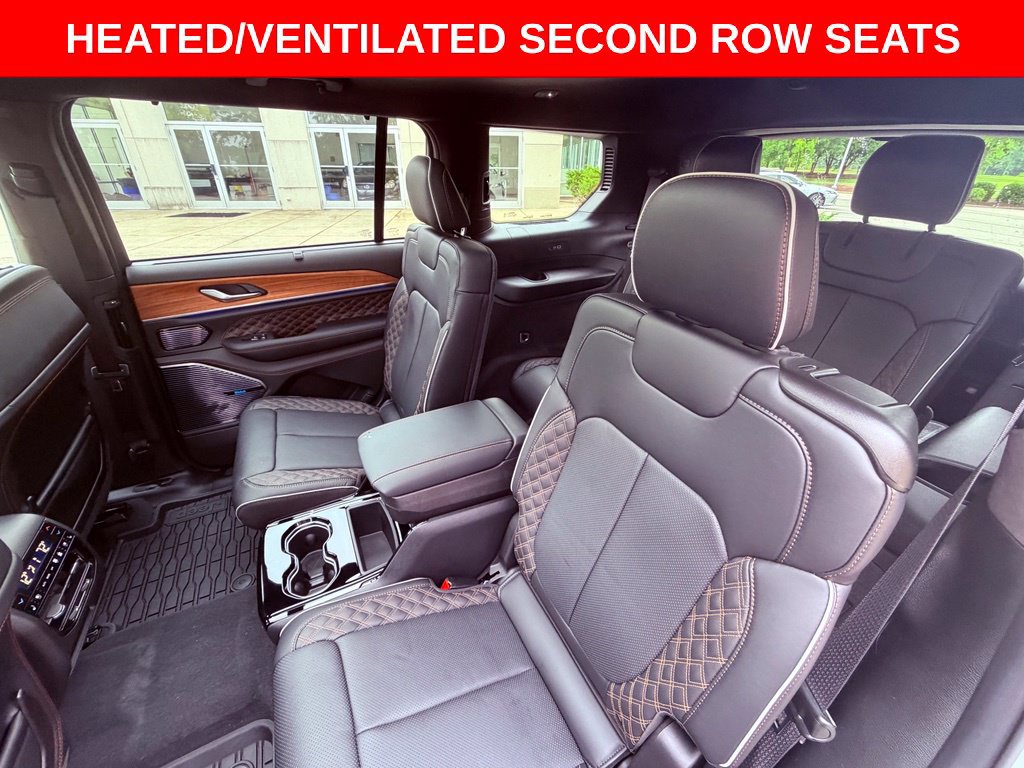 Used 2026 Jeep Grand Cherokee L Summit w/ Obsidian Package AWD/4WD image 17