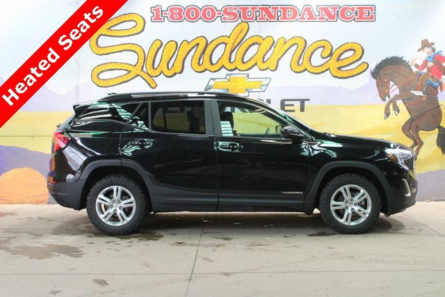Used 2021 GMC Terrain SLE image 1