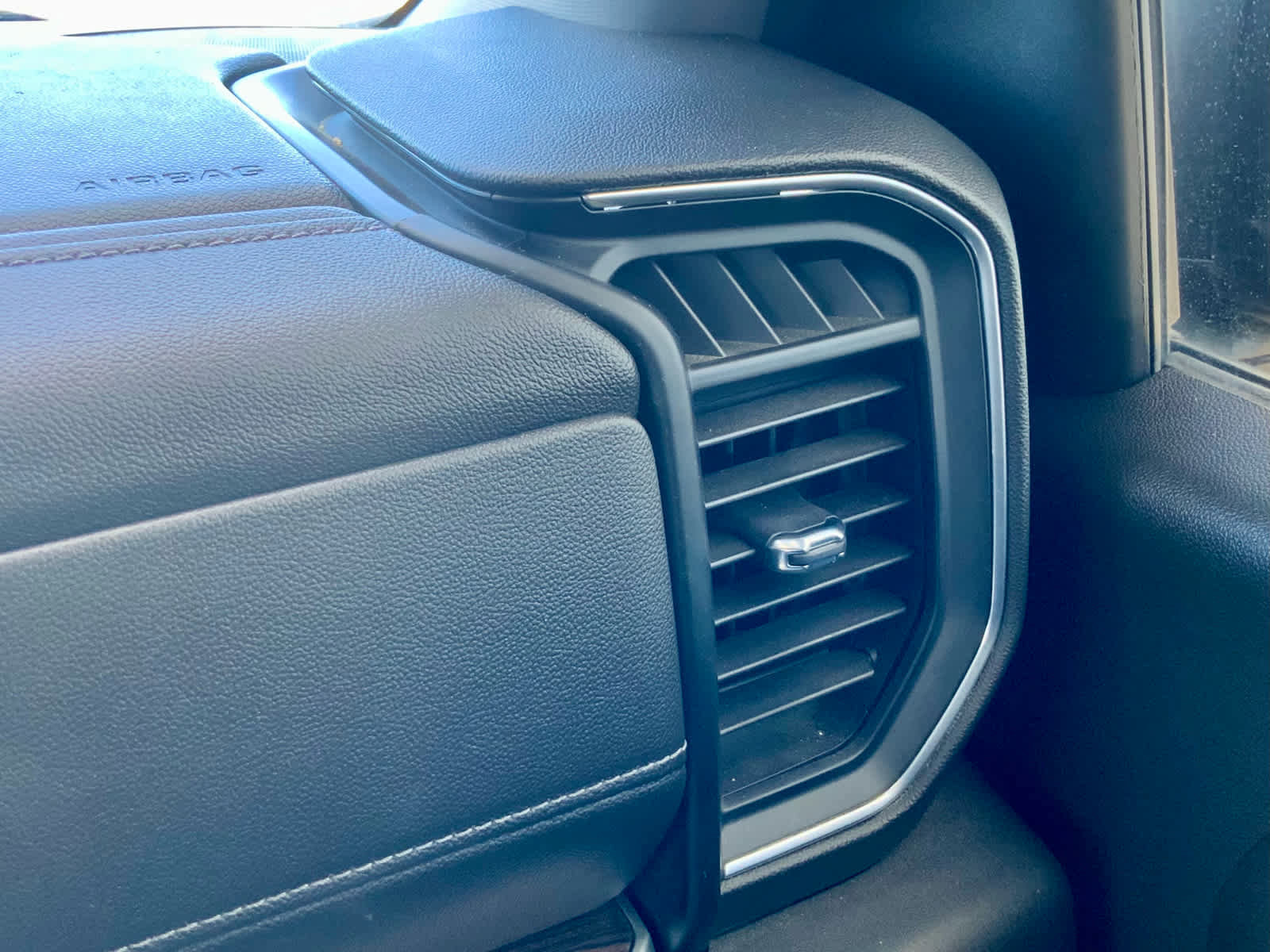 Used 2022 Chevrolet Silverado 1500 LT Trail Boss w/ LT Trail Boss Premium Package image 54